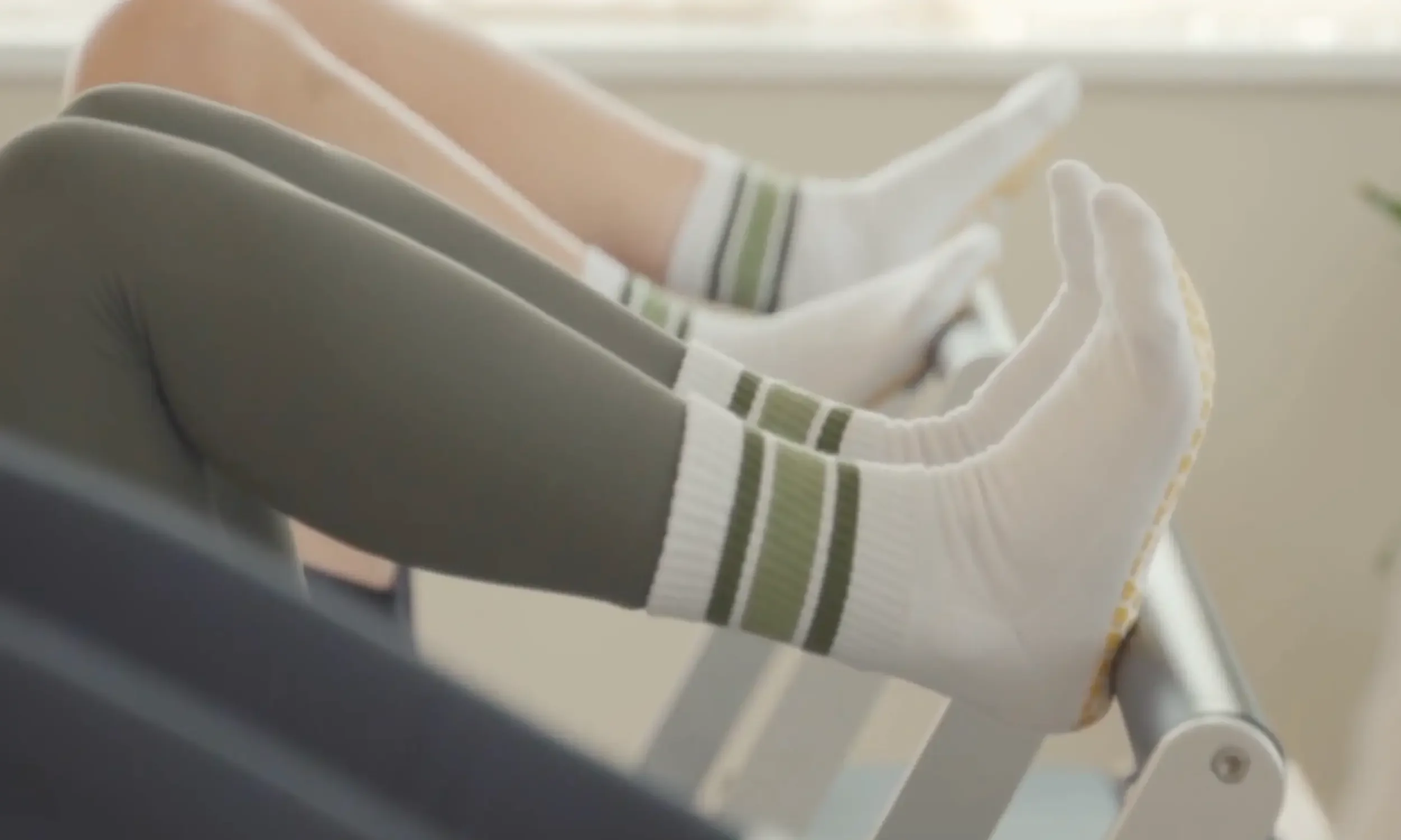 sojourn_pilates_reformer_footwork_grip_socks.webp
