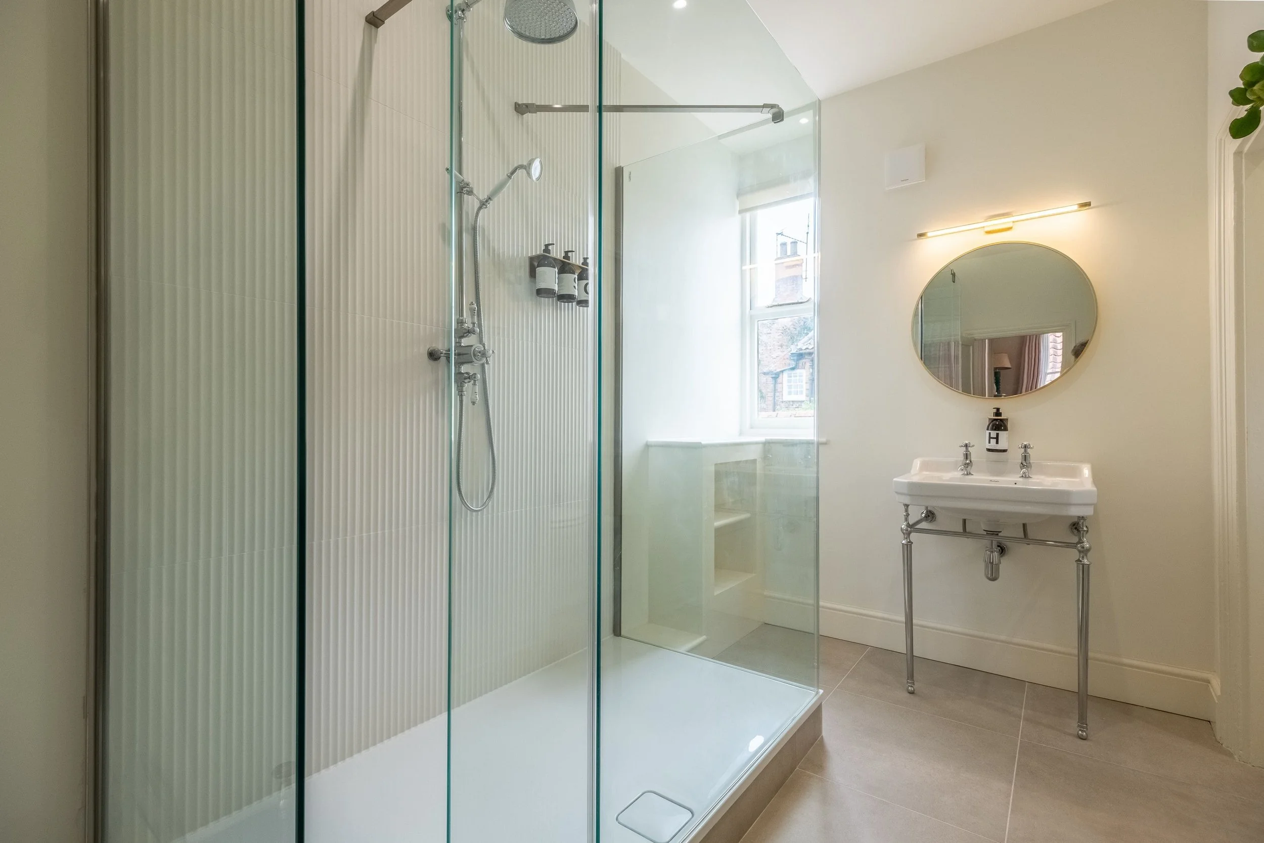 uxury-bathroom-wells-next-the-sea-holiday-rental-house.jpg