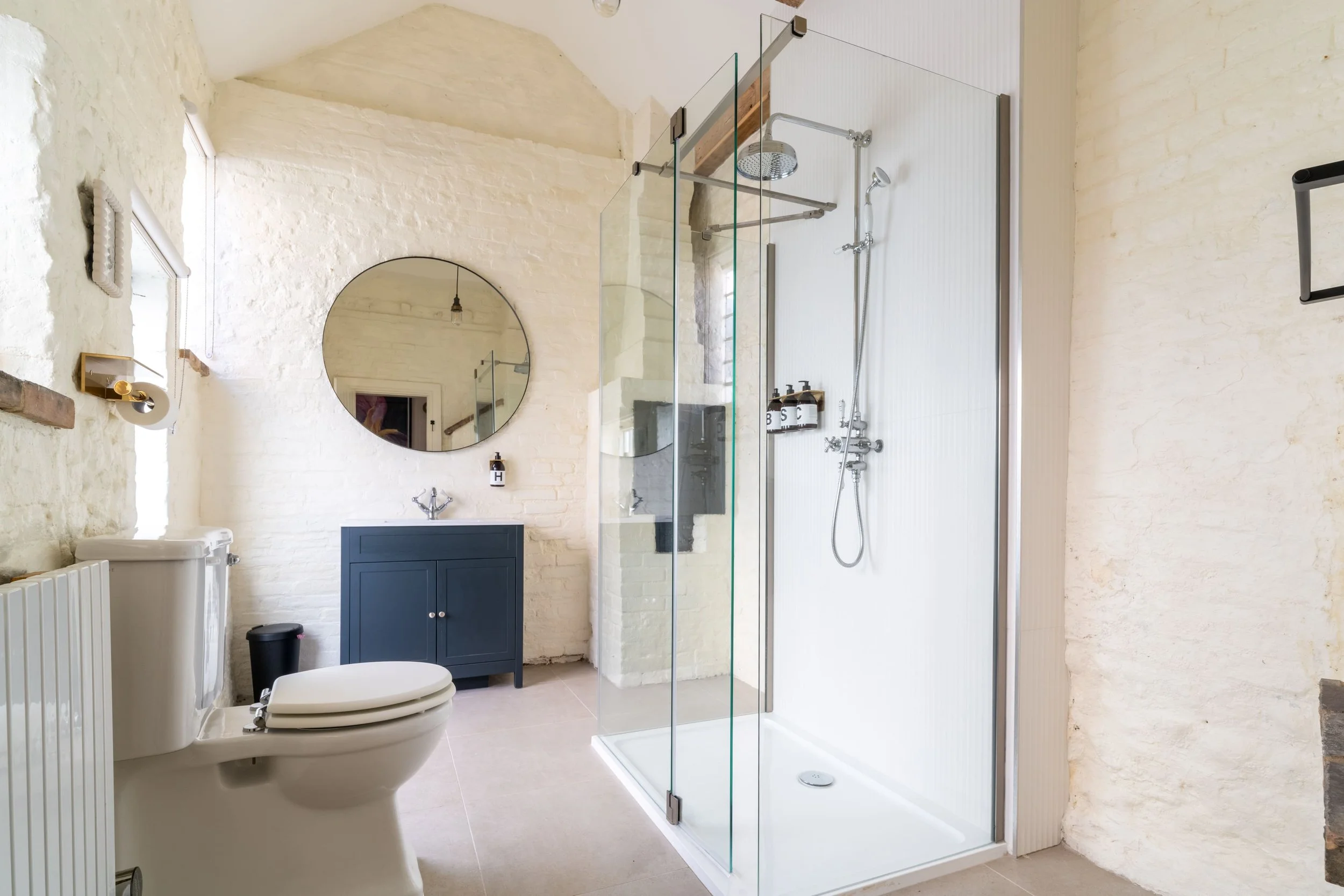 Salt and Hay Property, Chancery House in Wells-next-the-Sea out building bathroom styling