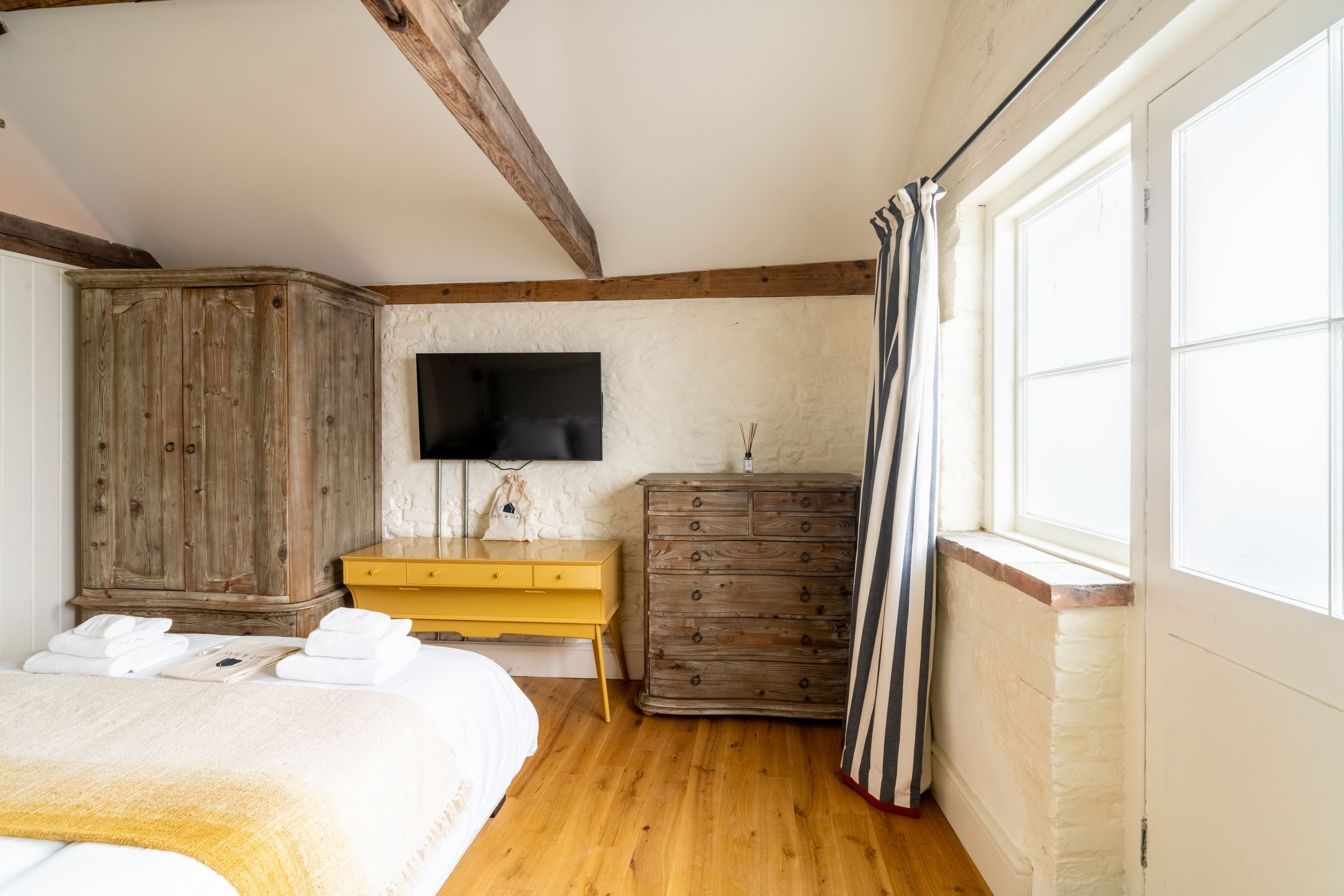 Salt and Hay Property, Chancery House in Wells-next-the-Sea, bedroom interior design