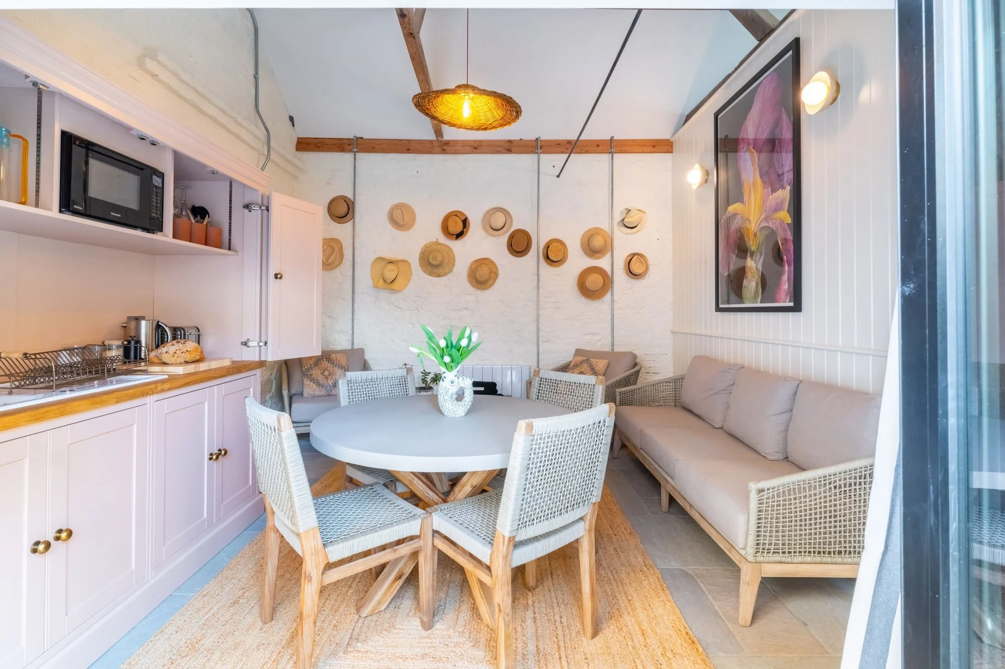 Salt and Hay Property, Chancery House in Wells-next-the-Sea, outbuilding kitchen styling