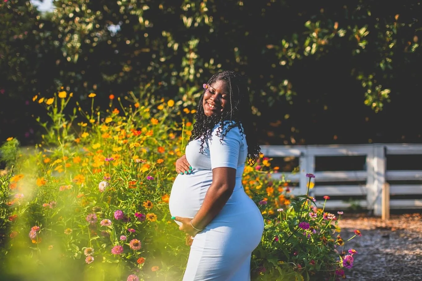 Congrats Dayshiana!! 😍🥳💖 
I am cryinggggg at how these turned out omg! 🥹 She could not be more gorgeous. I know I am so predictable with all my foreground blurs, shadows, eyes closed, etc but come onnnn! It&rsquo;s the perfect dreamy maternity se