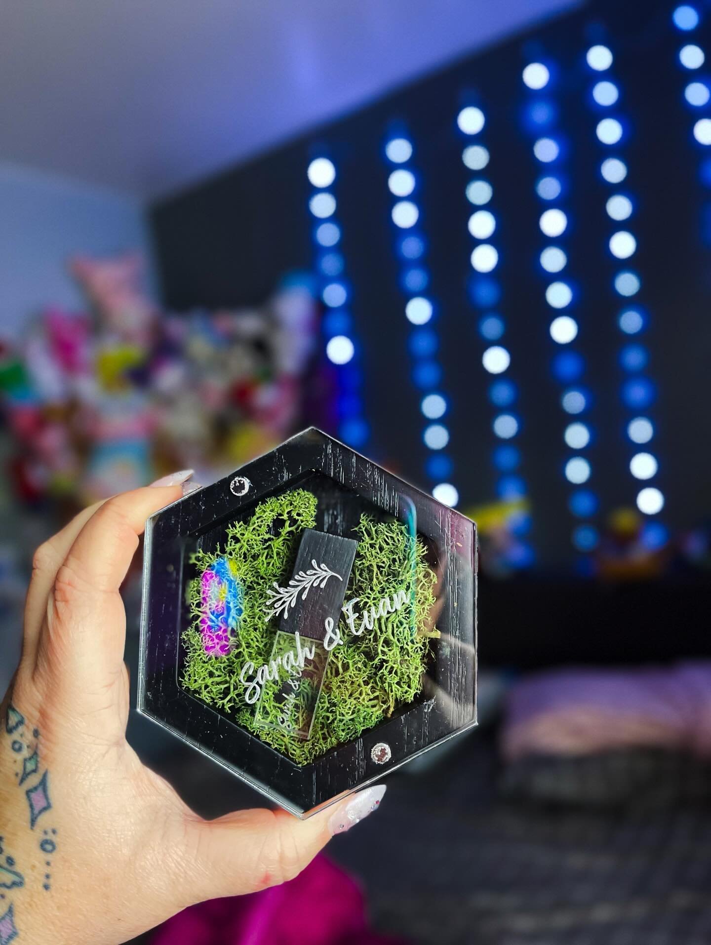 3 weddings being mailed out this week! 🖤

I try to pick the design based on the vibe of the wedding, and all 3 were kind of similar this time. 🥰