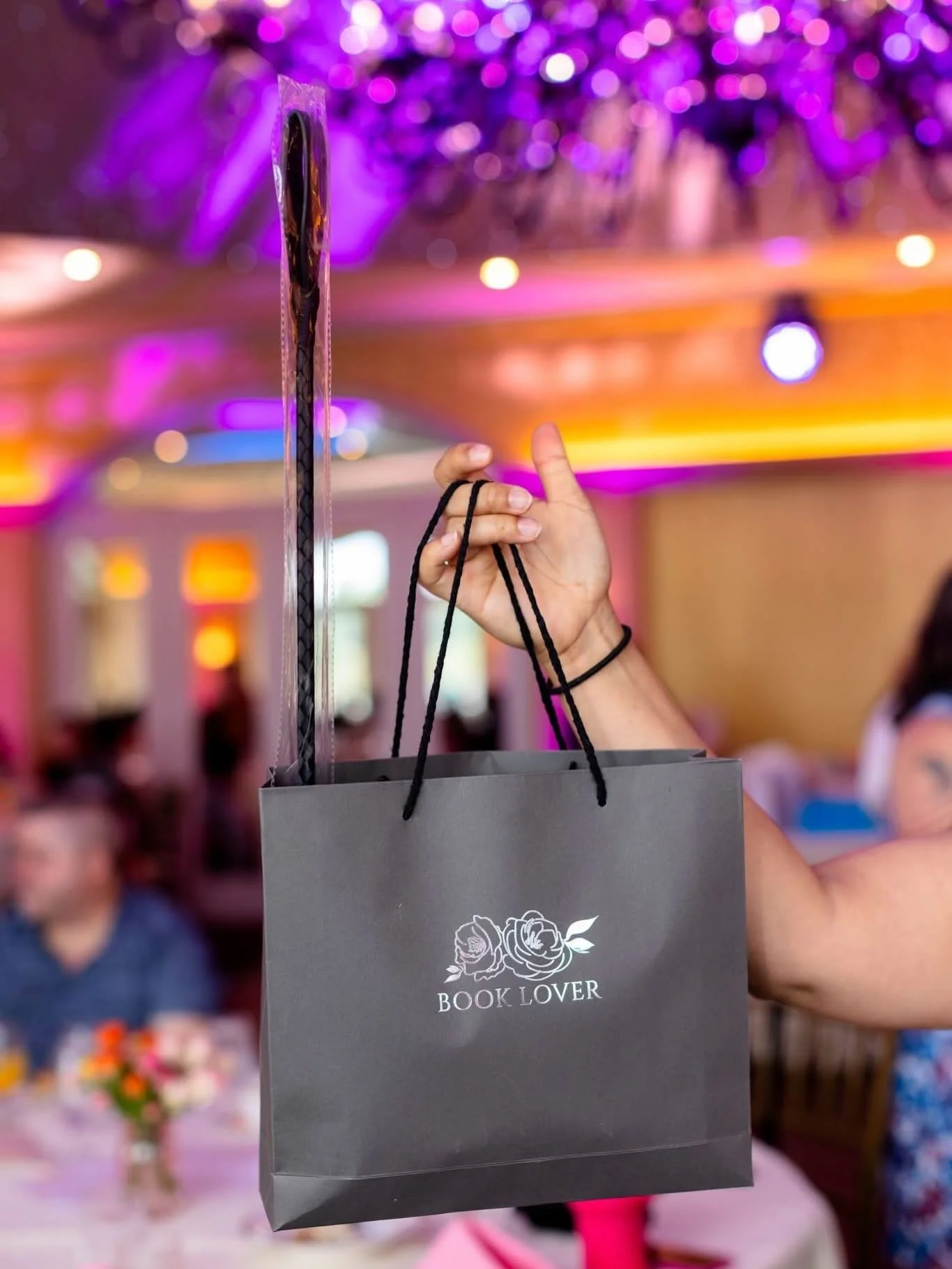 Detail shots from the event Saturday ! Chesapeake Inn ballroom is so perf for bokeh. 😍