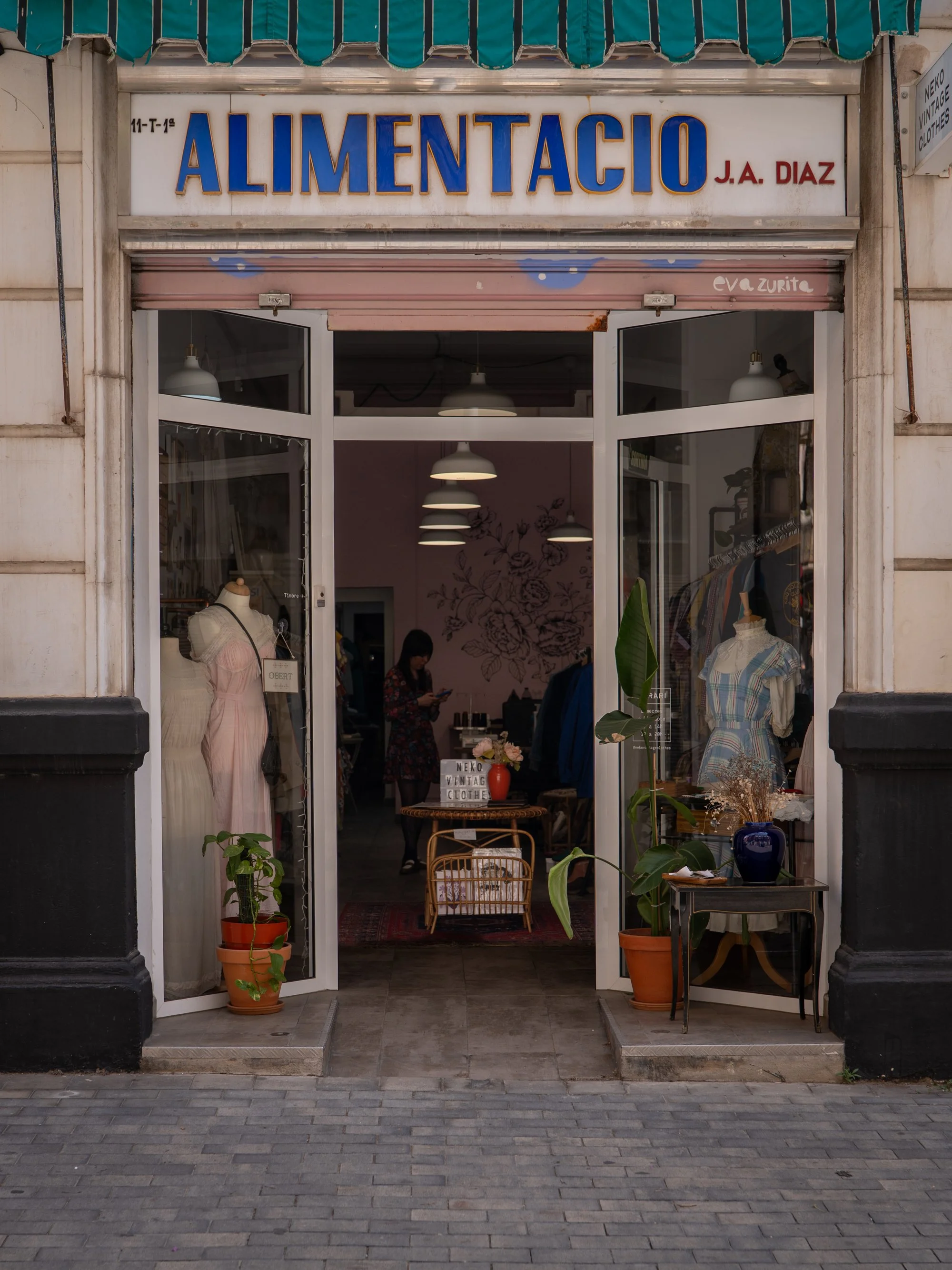 2026-04-29-nekovintage-085.jpg