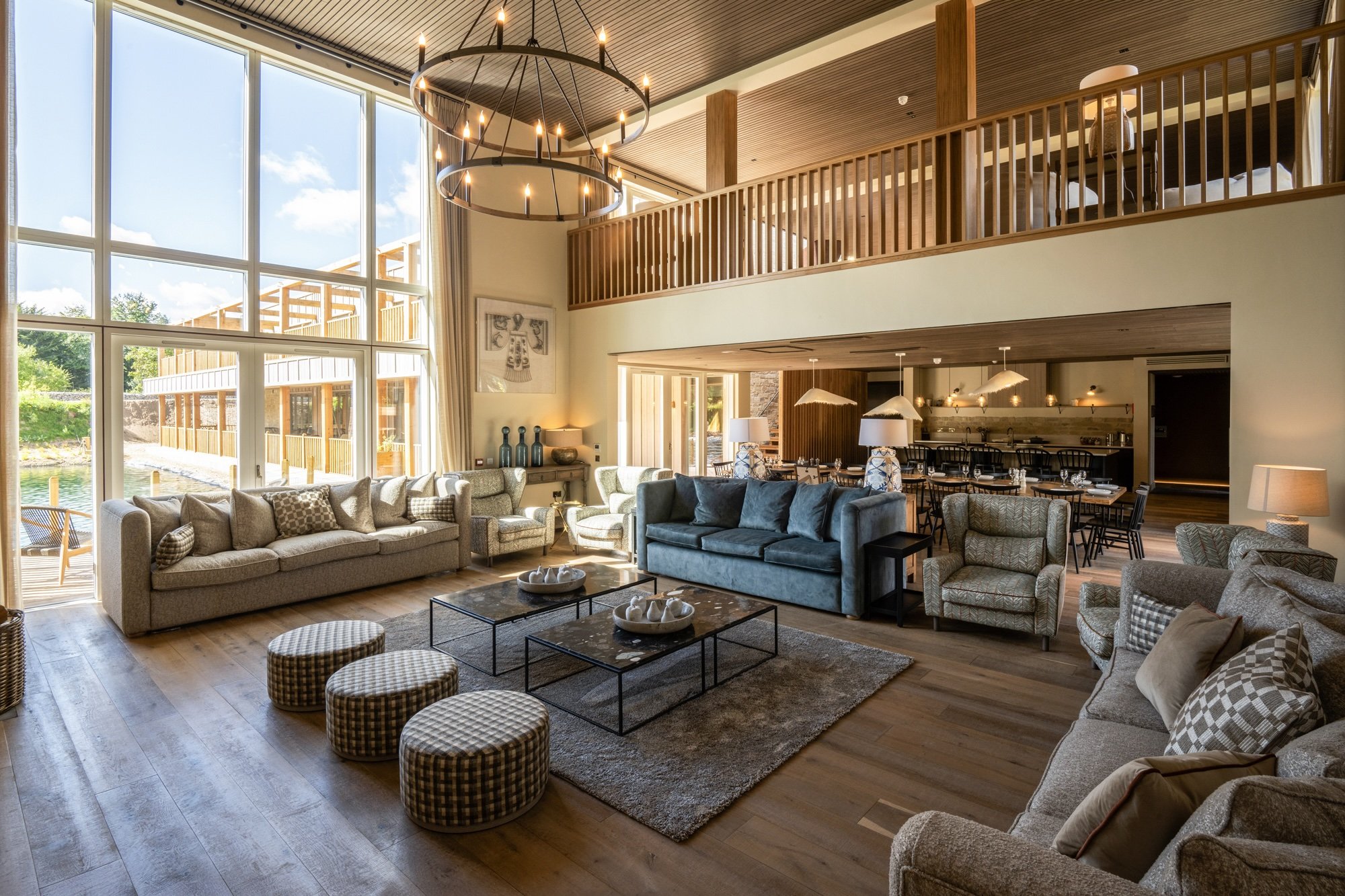 Bainland, Noka Lodge