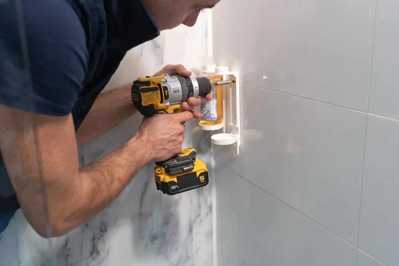 install_shower_gel_holder.webp