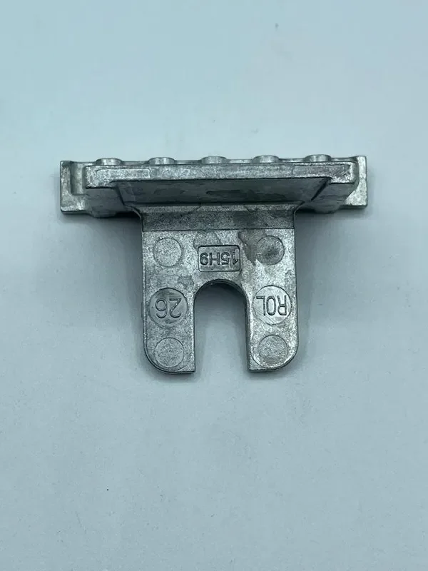 Horquilla para cremona oscilobatiente, recambio manetas oscilobatientes Roto.