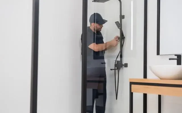 Instalar soporte para ducha