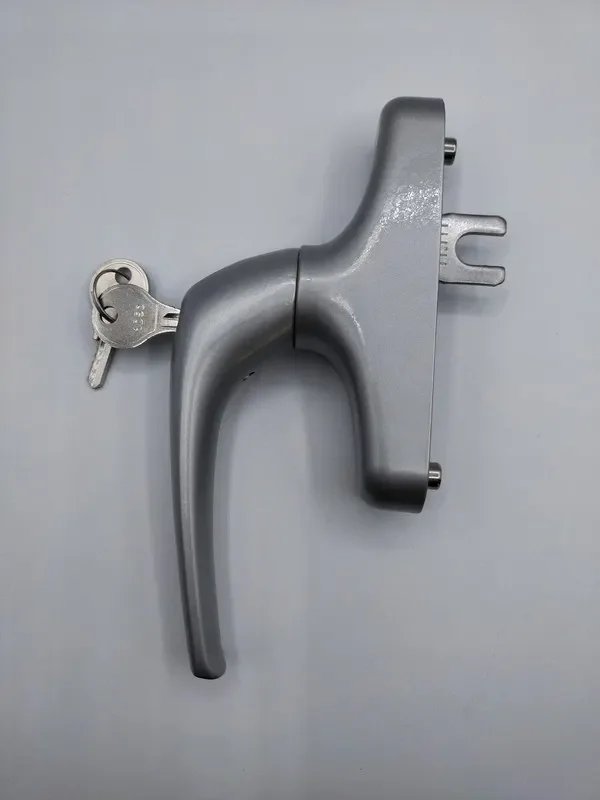 Cremona, maneta o manilla oscilo lyra block con llave con transmisión.