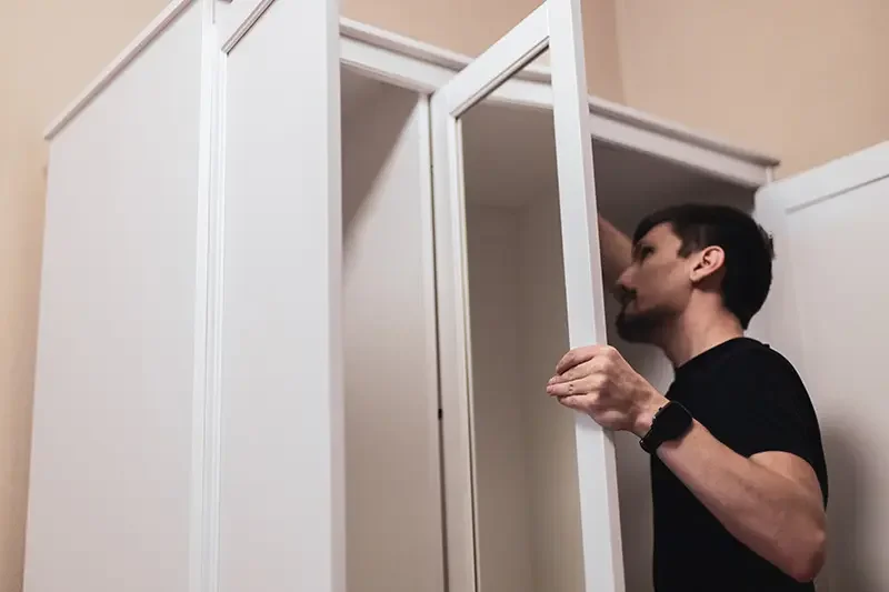 assemble_wardrobe_800 (1).webp