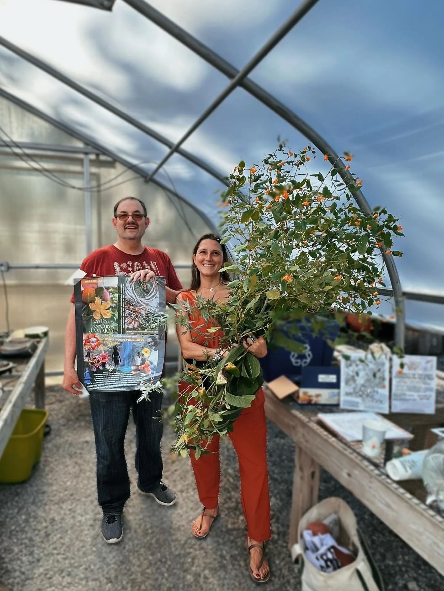 It is always a good time teaching alongside my mentor and friend Dr EZ! At last weekends herbal fun shop @gilbertieswestport we walked the grounds for 2 hours learning about the local, wild medicines, some might call weeds. 🤓 We honored, gave thanks