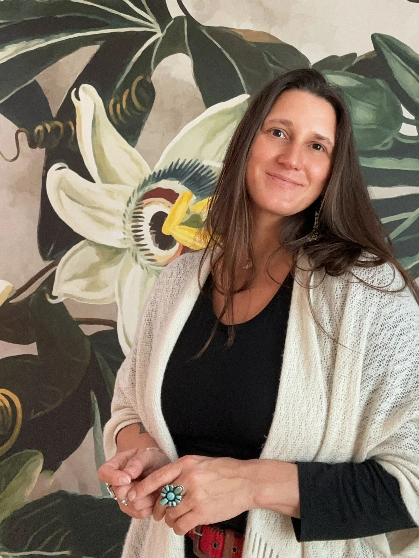 Who I Am as a Doctor
I&rsquo;m a doctor who listens for patterns&mdash; in labs, in stories, in the body&rsquo;s quieter signals. Care begins with being seen. ❤️