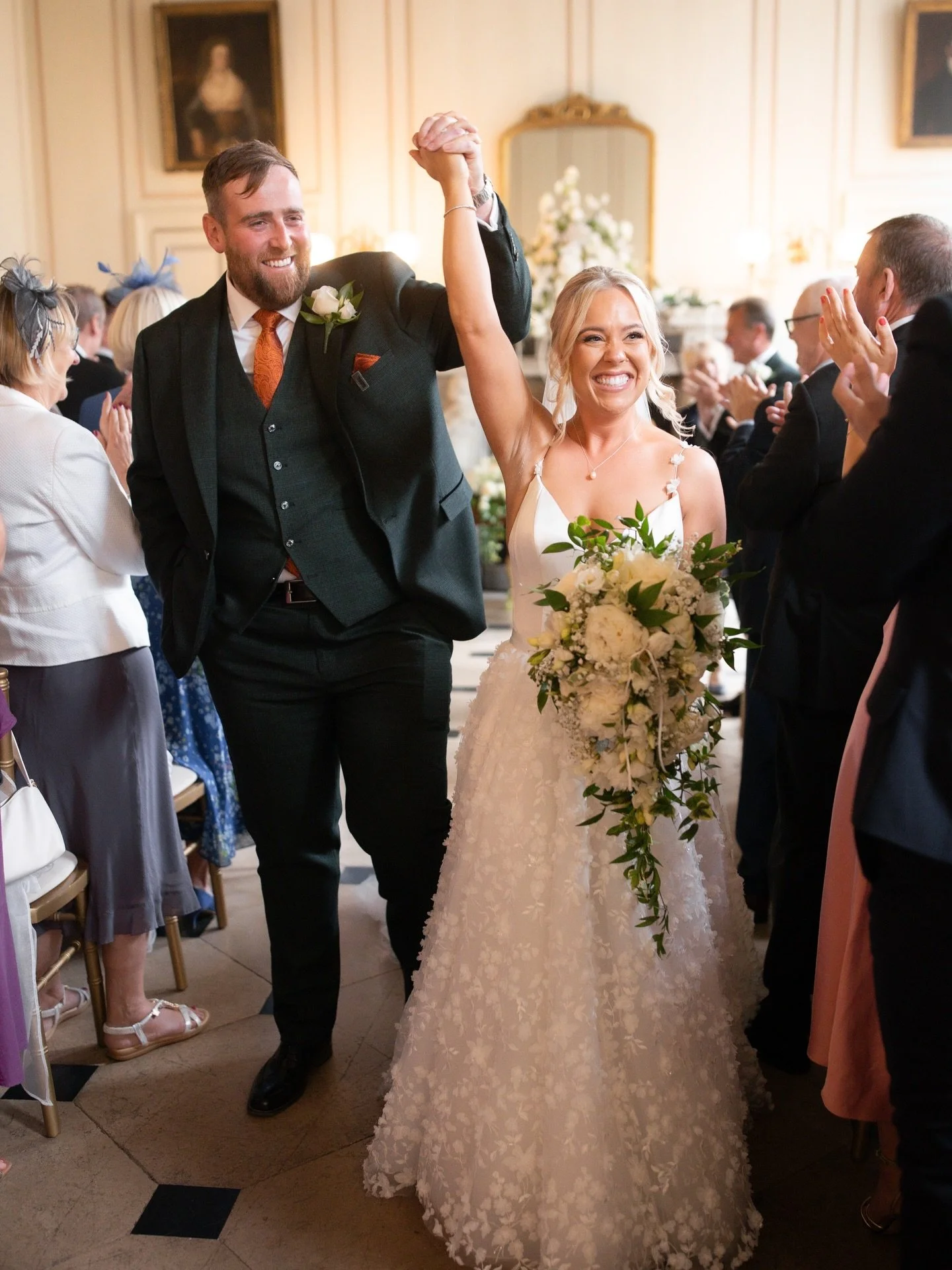 Throwback to one of my absolute favourite couples and best days 🧡

Zoe &amp; James at @gosfieldhallweddingvenue 😘

//

@gosfieldhallweddingvenue 
@zoesuzanne 
@jamesbrysonn21