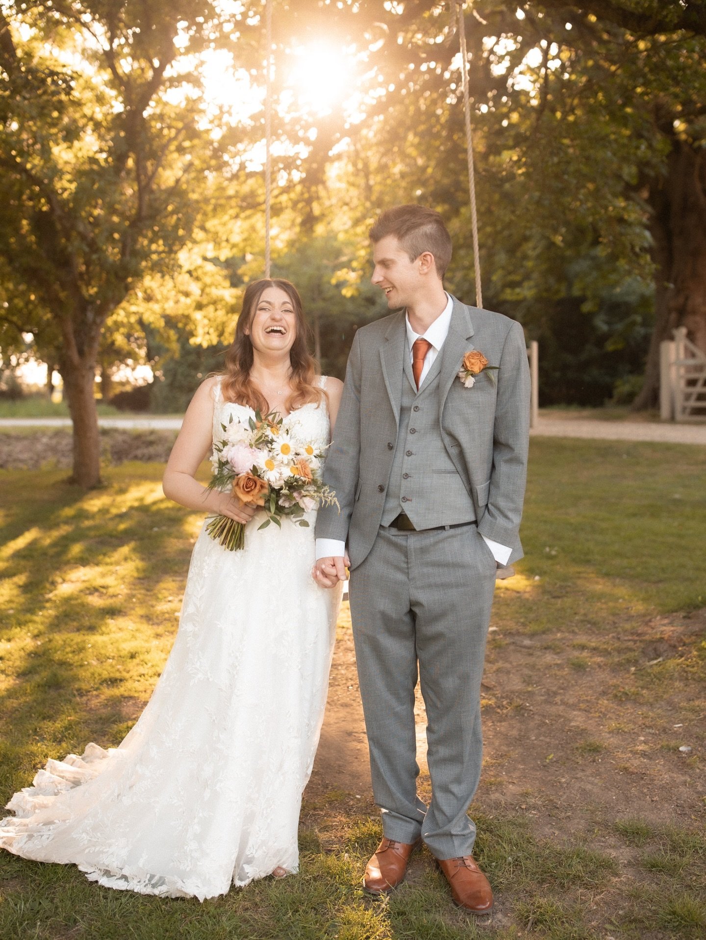 A spicey hot day with the sweetest couple at @houchinsweddingvenue last week 🔥

Becky &amp; Connor. An intimate wedding party. An emotional and perfect speech by MOB. Toby the dog socks. 32 degrees. An inclusive first dance. Mini golf and garden gam