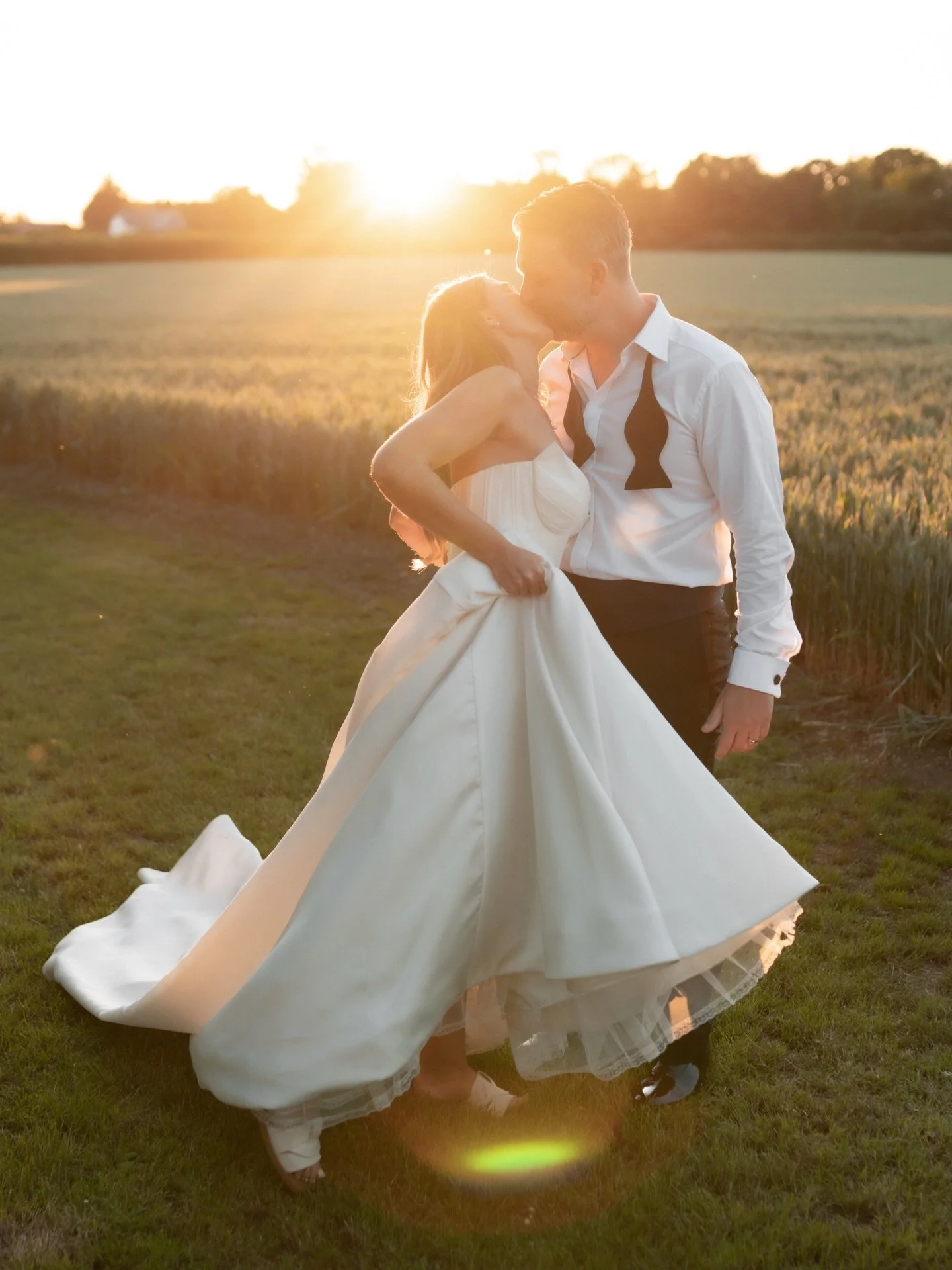 A huge congrats to these two last Friday 😍

A beautifully energetic day spent at the stunning @eastmerseahall 

So much incredible dancefloor action, plenty of tears (Daryl 😉) and immense sunshine! 

Shot by the amazing team of Sam &amp; Maddie!

/