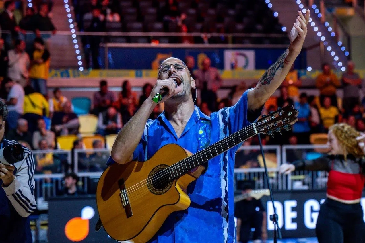 Victoria en la cancha. Cultura en el corazón