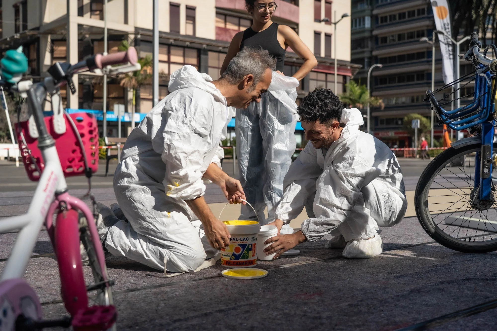Imagen de la acción artística 'Coreografías sostenibles', llevada a cabo en noviembre de 2025 en el marco del Festival TAC, bajo el impulso de la candidatura LPGC'31.Imagen Yolanda Melián..jpg
