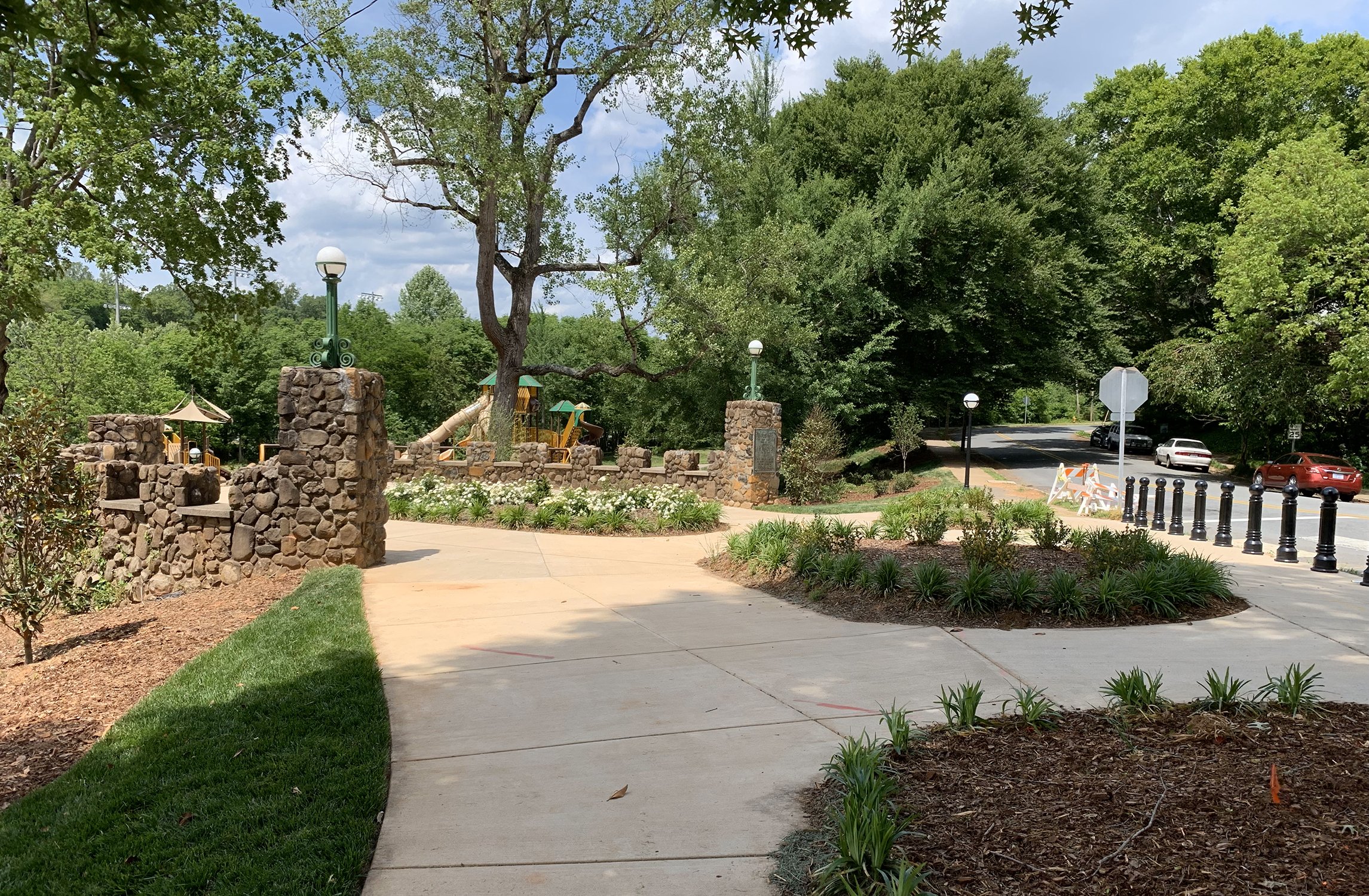 Walkway leading into Hanes Park