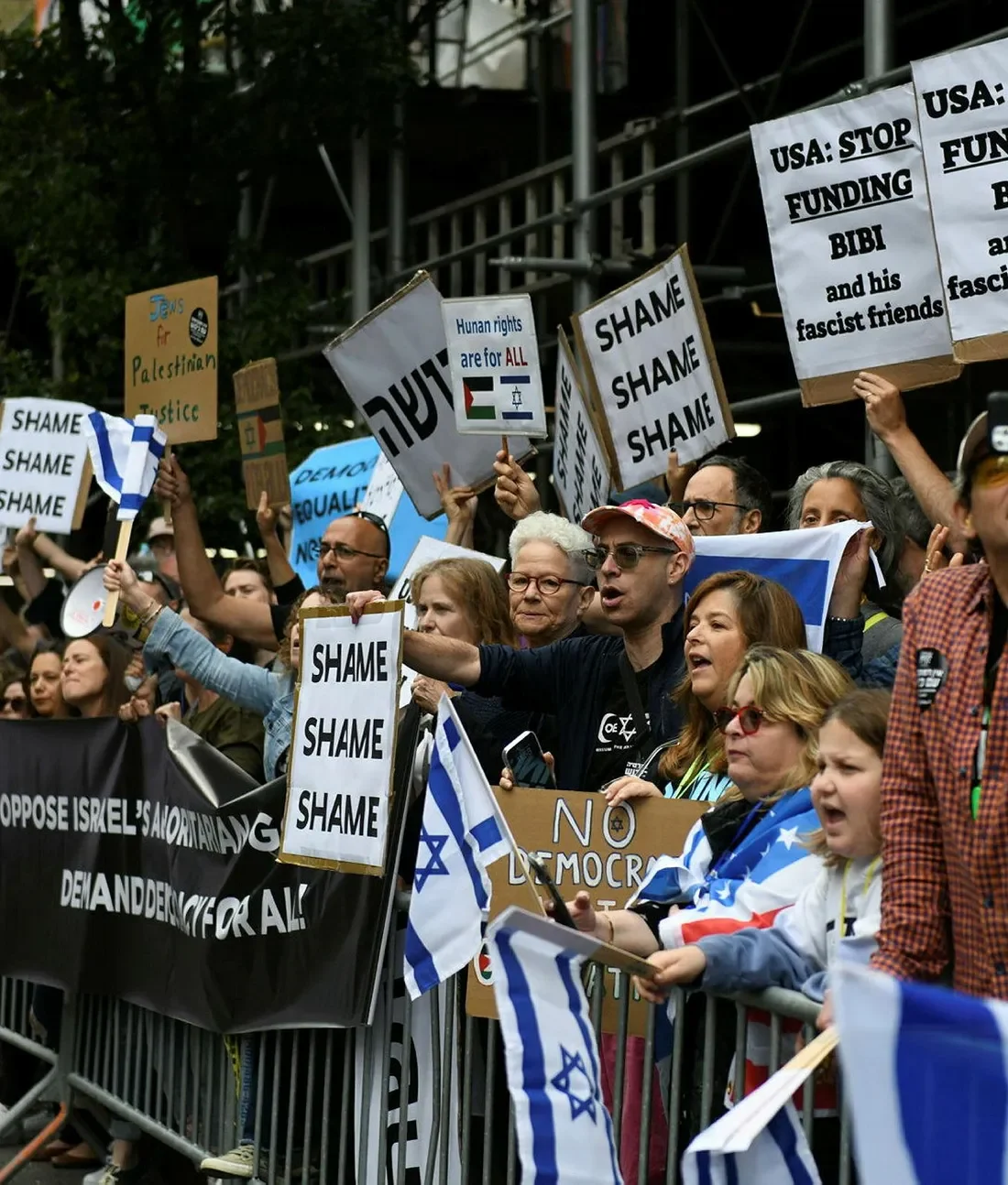 Ha’aretz: “The Ultra-hawkish Right and anti-Zionist Left Have Drowned the American Jewish Majority”