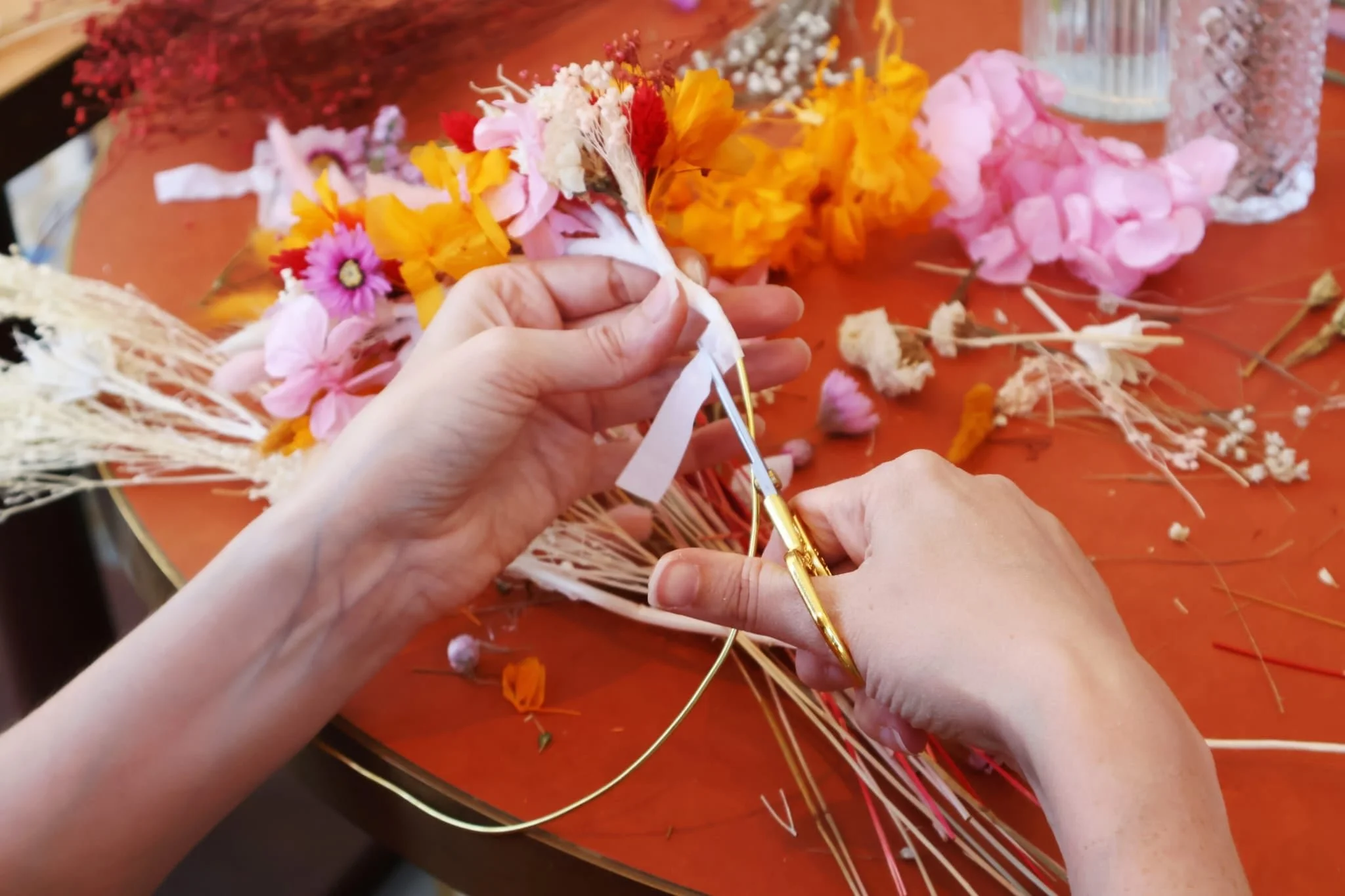 ​Atelier Couronne de Fleurs Séchées à Banyuls-sur-Mer : Créez votre accessoire fleuri

