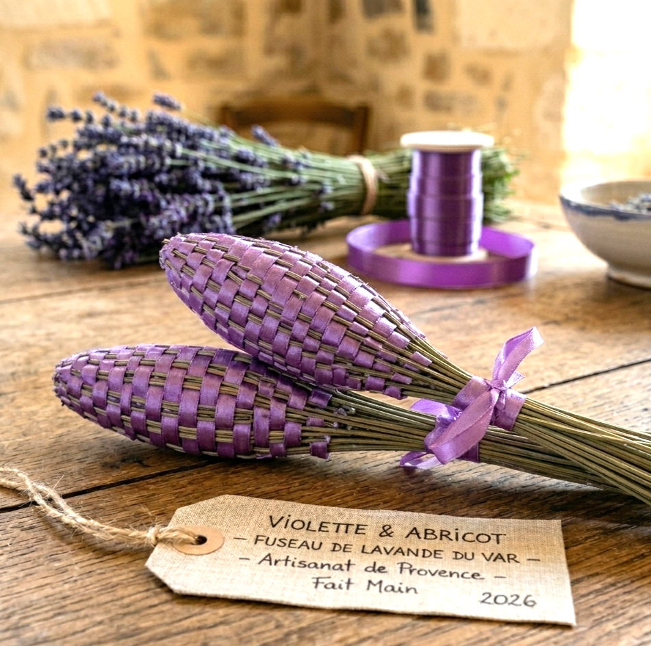 fuseaux de lavande artisanale violette et abricot fleuriste Banyuls sur mer .png