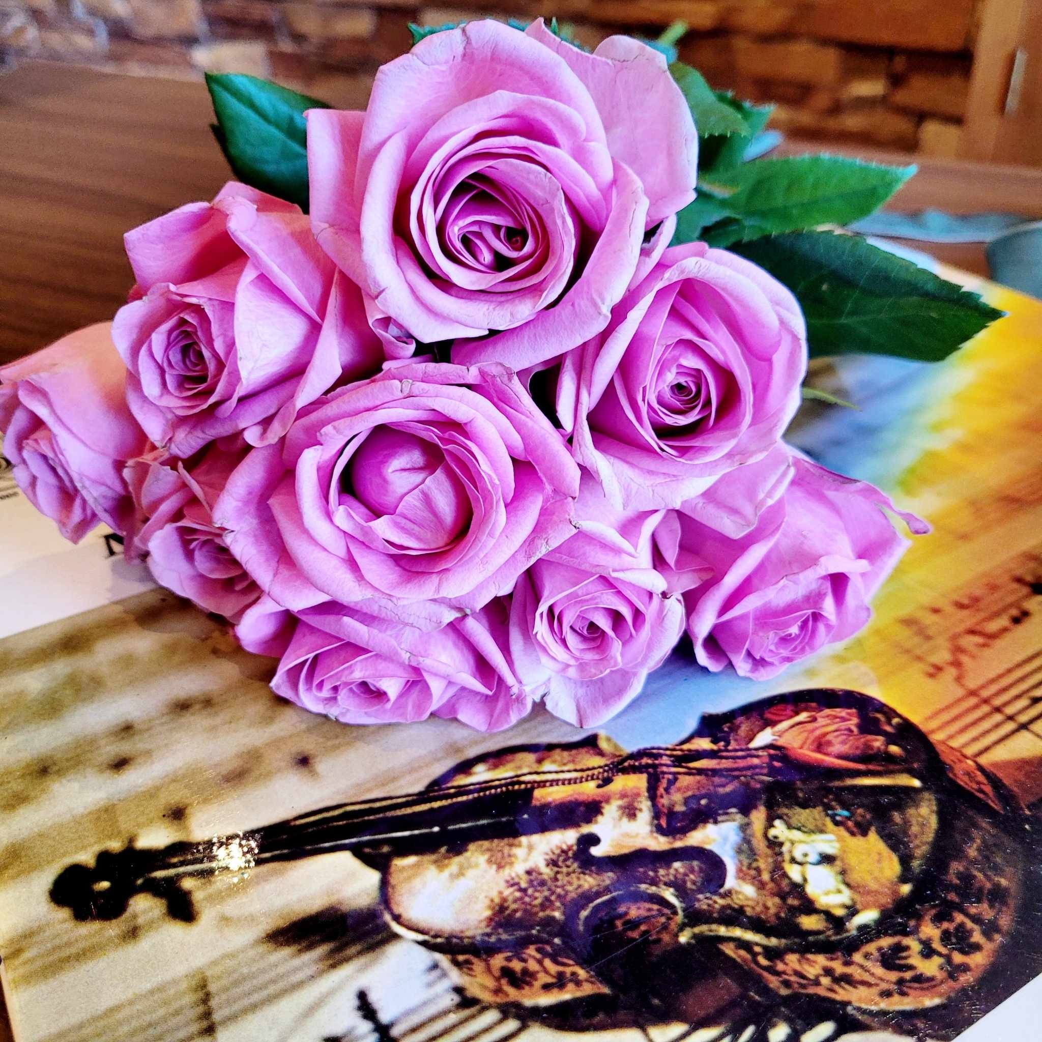 ROSES ROSES.jpg