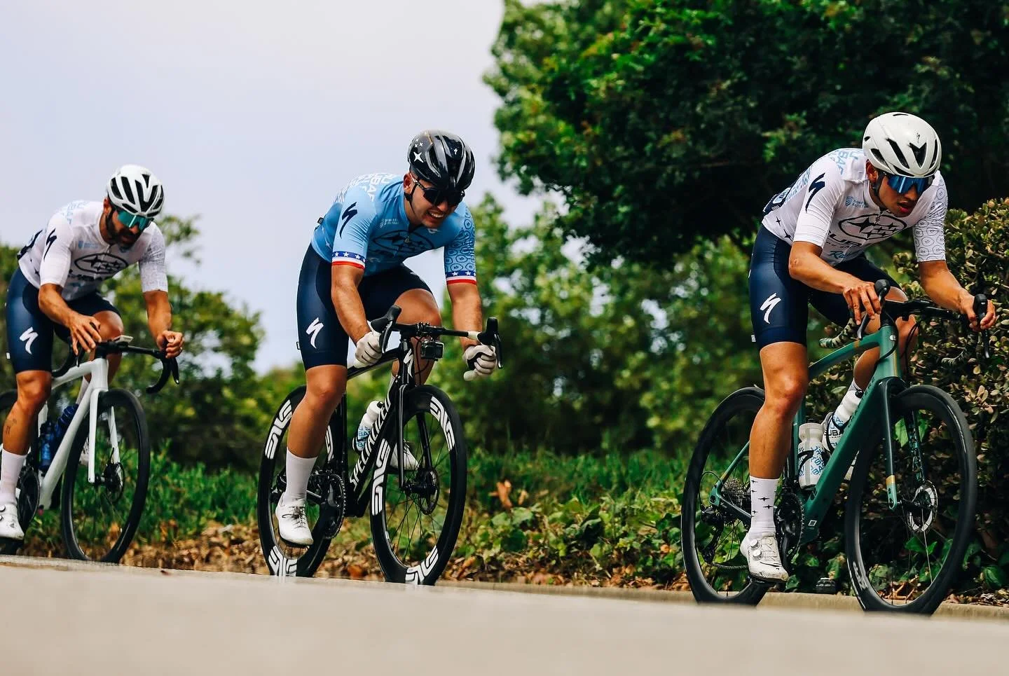 BTS @manhattanbeachgp
We are no strangers to suffering! We&rsquo;ll keep shooting for that top step next time, onwards and upwards 💪

#cycling #bike #race #specialized #iamspecialized #manhattanbeach #subaru #santamonica #speedwork #cozyverse