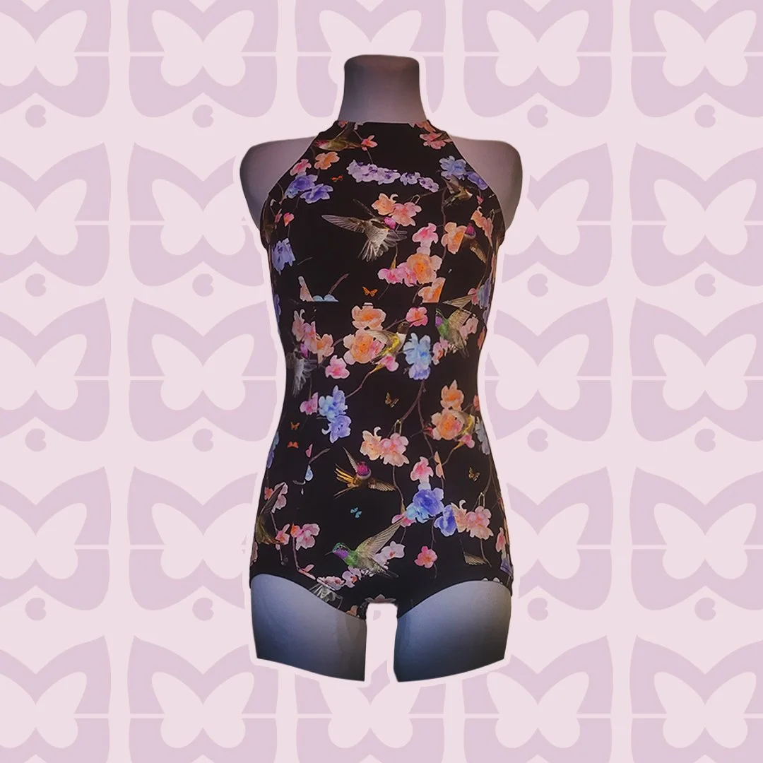 Ballett- & Turntrikot "Hot Pants" mit niedrigen Beinausschnitten & Rückendekolleté.