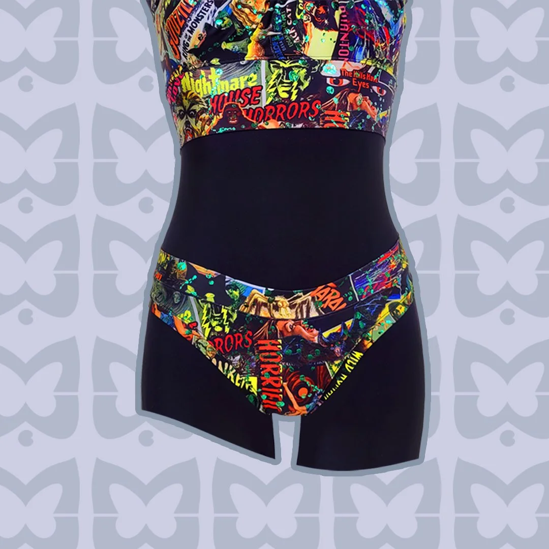 Badehöschen "Petit Four" mit mittelhohen Beinausschnitten und niedrigem Bund.