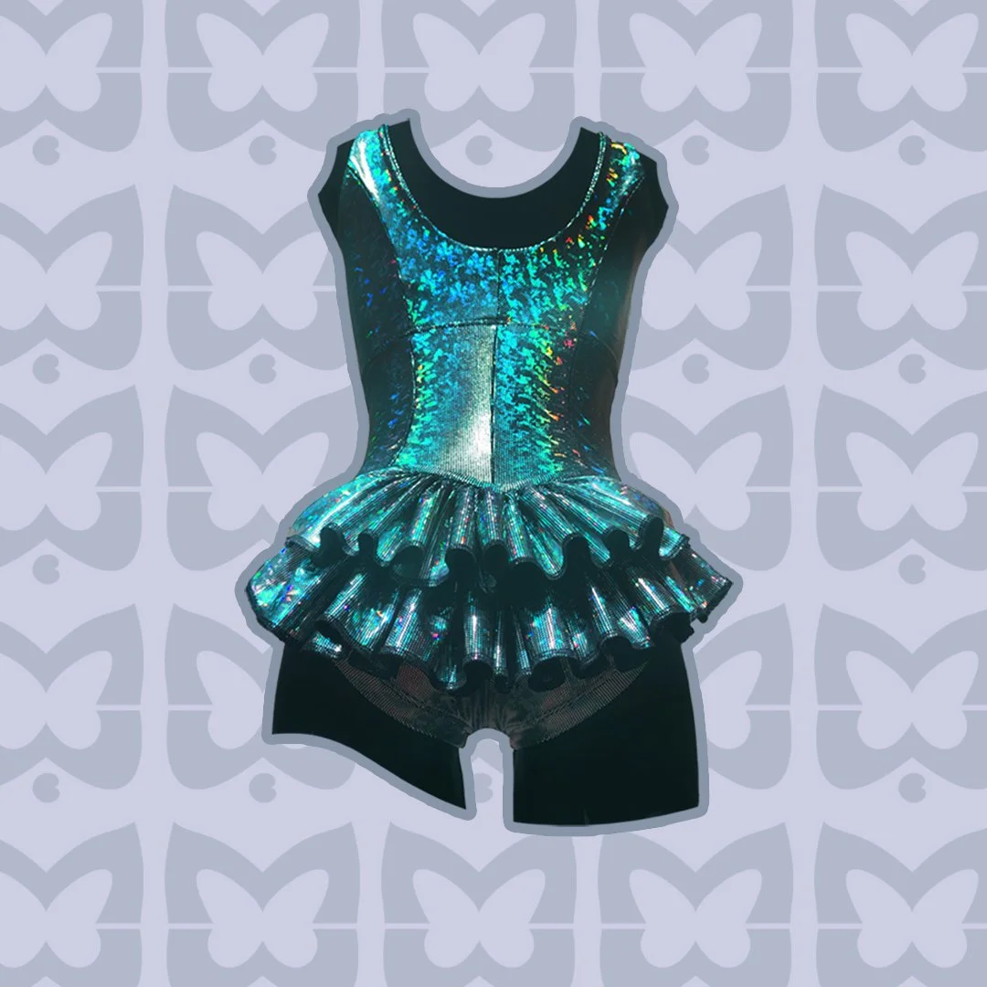 Bade- Tanz- und Beachanzug "Can Can", mit hohen Beinausschnitten und "Cul de Paris".