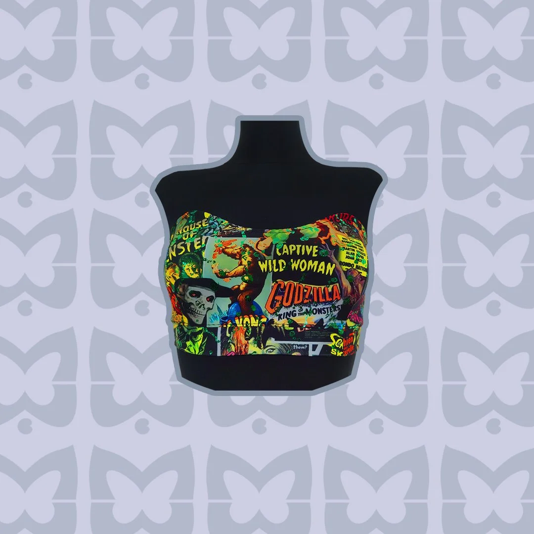 Bikinioberteil "Brigitte Bandeau" mit abnehmbaren Trägern.