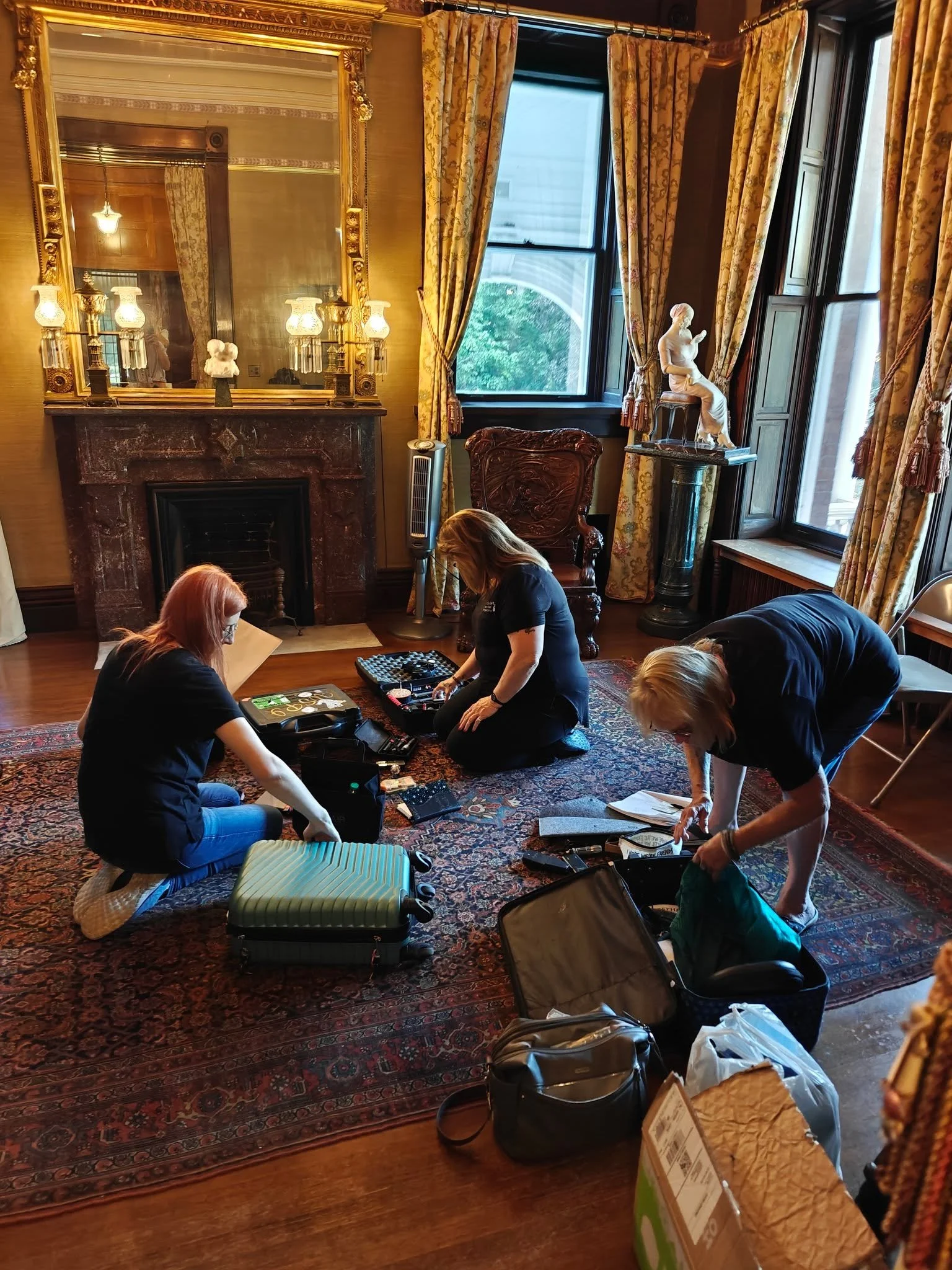 Celebrate spooky szn at the Ellwood House! π»
We're so excited to welcome our partner organization West Suburban Paranormal Investigations this Friday and Saturday to Ellwood After Dark! These awesome ladies will be leading flashlight tours π¦ with