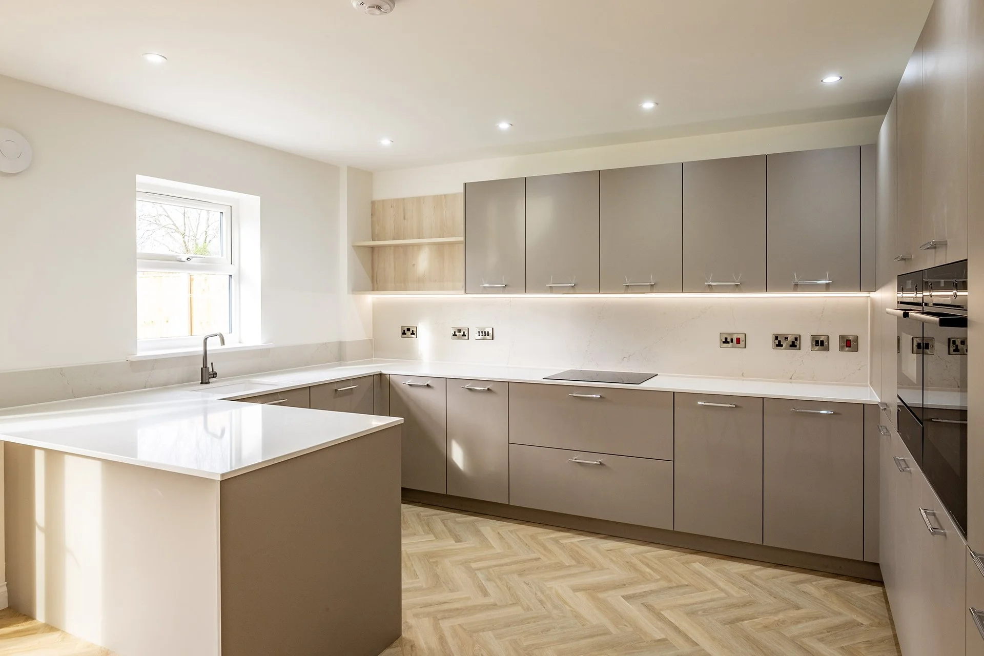TraffordDevelopments-WilliamsRowKitch4.jpg