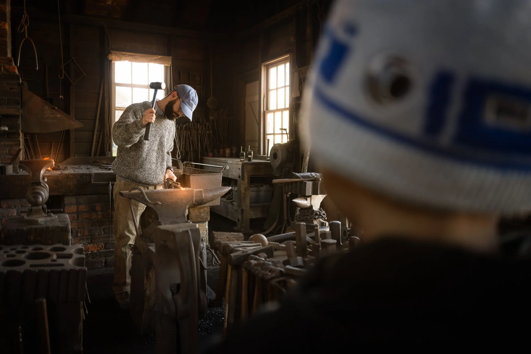 Last weekend we took a trip to New England for some college visits for my oldest 😭😭😭 While we were there, we also did some touring around in one of our favorite parts of the country. One of the places we visited, @mysticseaportmuseum, is somewhere