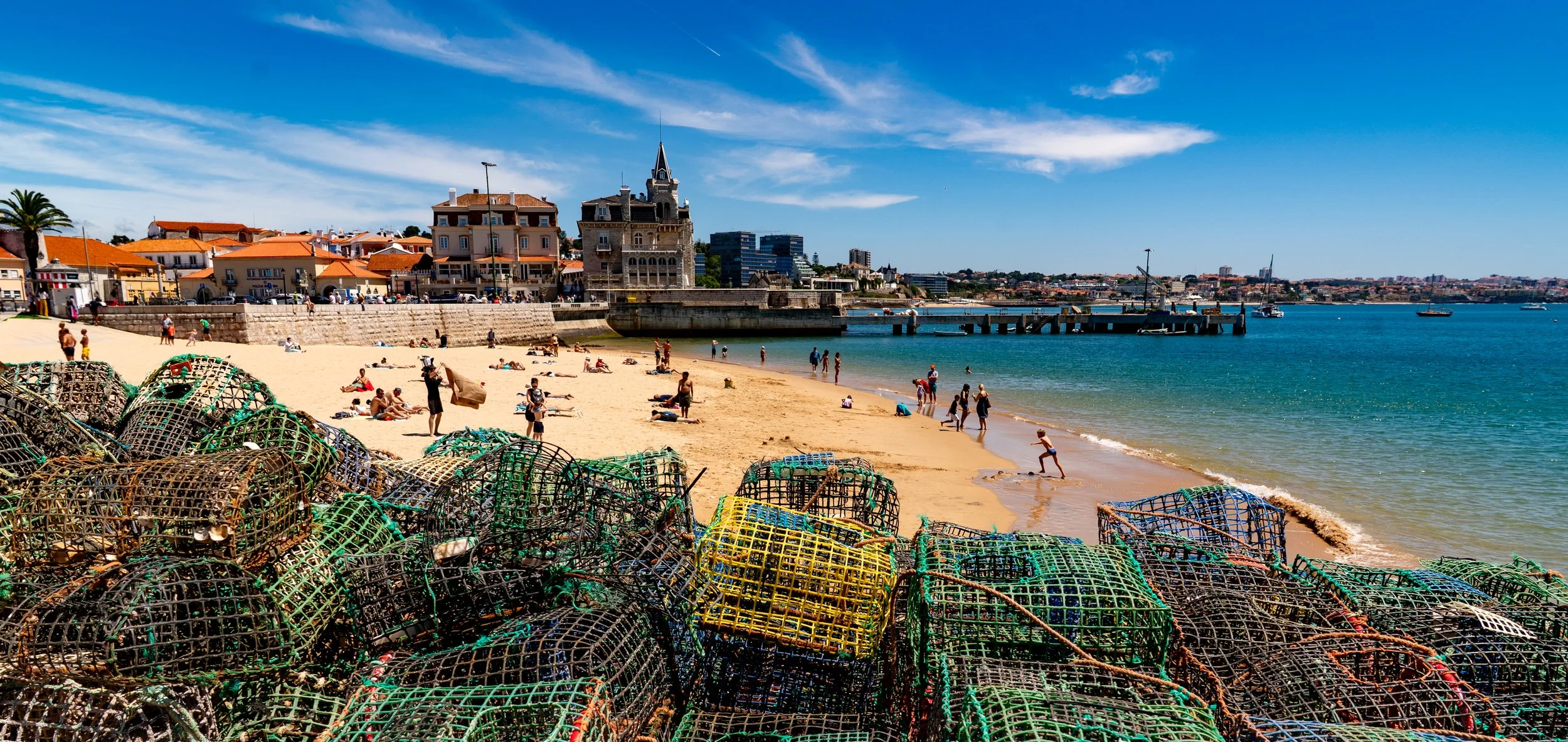 Paço de Arcos Beach
