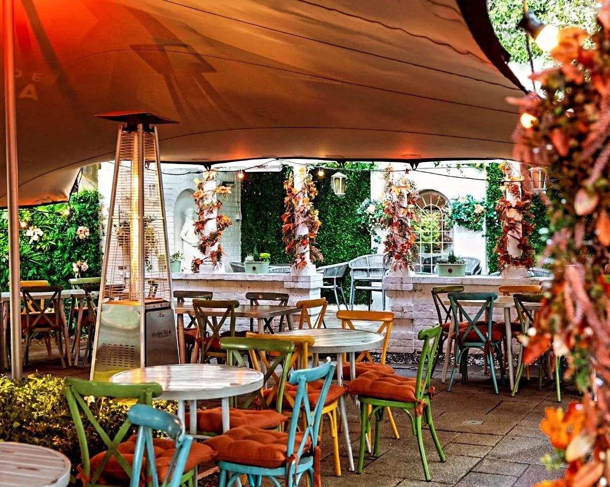 Bringing the inside out 🍂

Our winter marquee is ready to keep you cosy all season long! 

#PubDiningGarden #ᴡɪɴᴛᴇʀɢᴀʀᴅᴇɴ #brightonandhove #Cosy #Seasonal