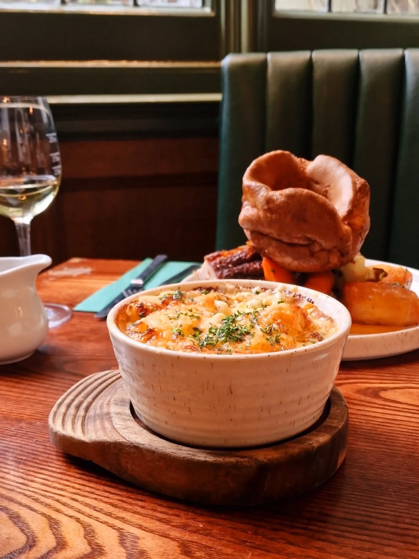 Sunday Best 👌

Follow the link to book in our bio 🌎

#PubDiningGarden #sundaybest❤️ #foodie