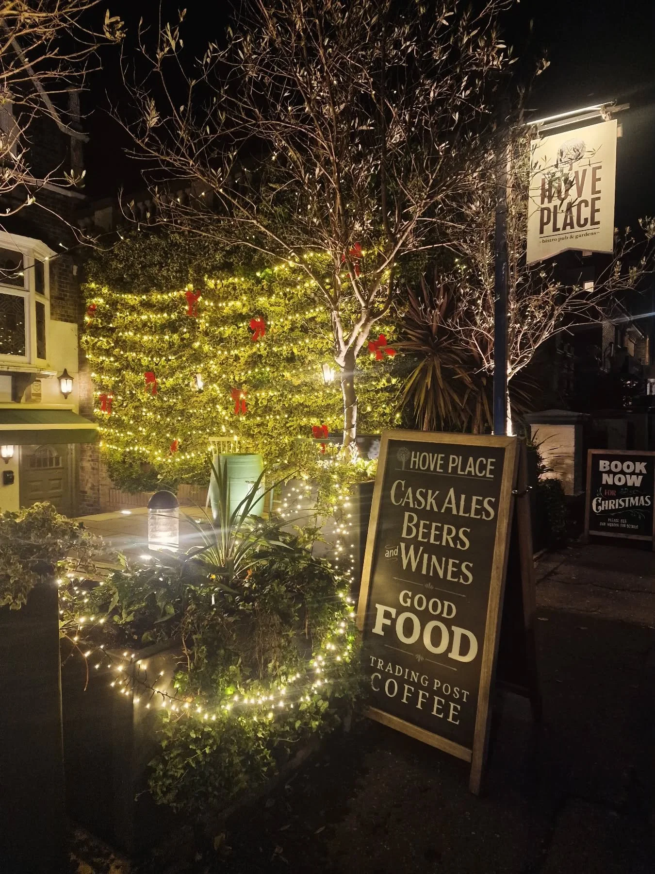 Our favourite time of year 🎄🌟

Twinkling lights, Great food &amp; drink and christmas cheer are our forte🎅

#PubDiningGarden #foodie #Festive #Christmas