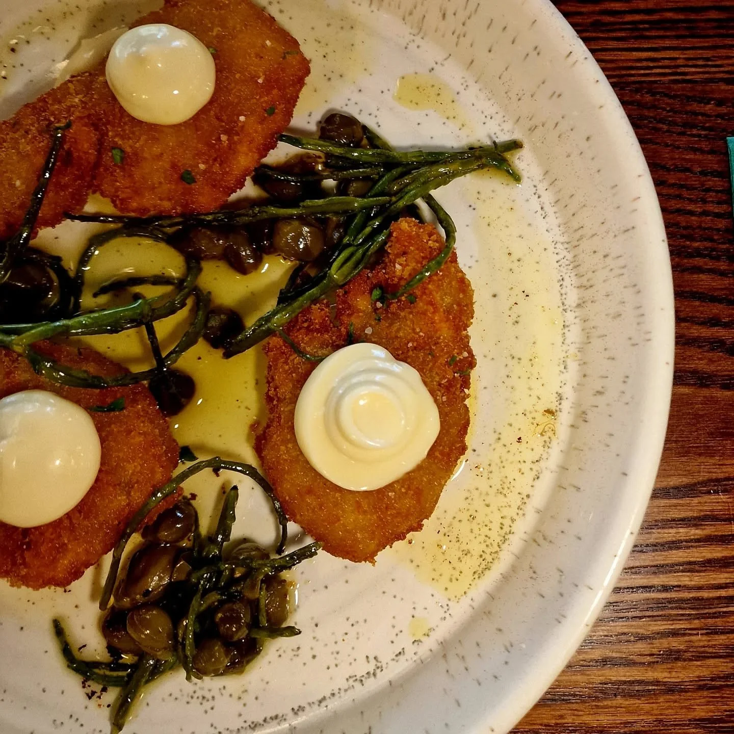 Crispy cod cheeks 🐟

Paired with Capers and samphire brown butter and Garlic Aioli - A match made in heaven 😍

#PubDiningGarden #hoveplace #foodie #brightonfoodie