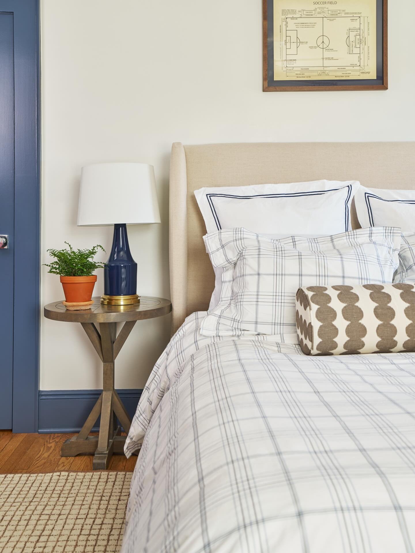 Kids&rsquo; rooms don&rsquo;t have to be boring&mdash;they can be bold and imaginative. A well-designed space can grow with your child while still feeling elevated and sophisticated.

@lauradronskiphoto