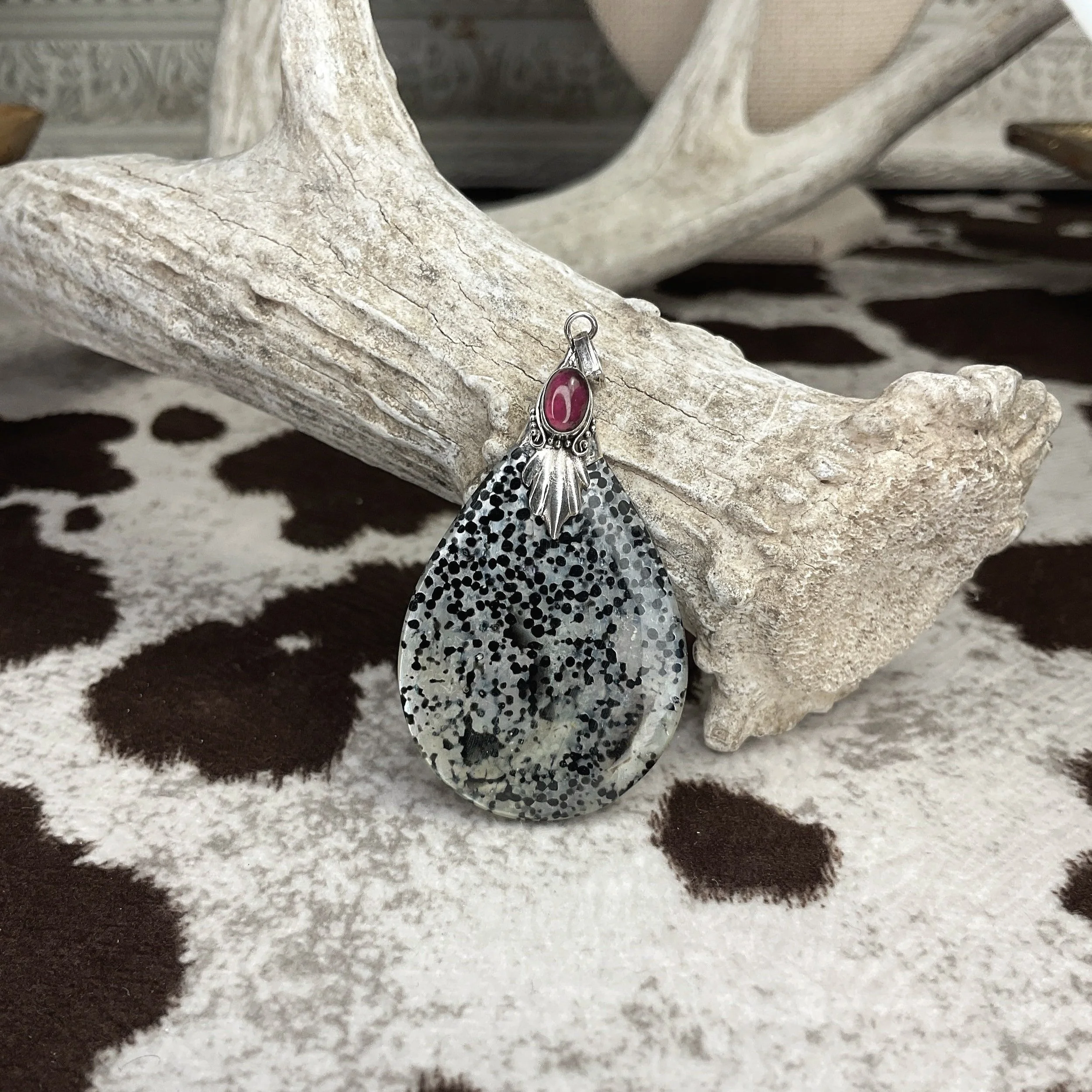 Mother of Pearl Pink Tourmaline 925 Sterling Silver Pendant