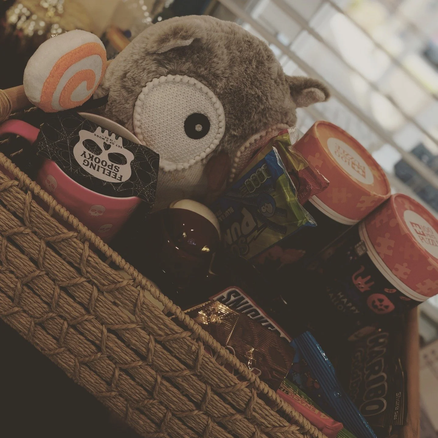 🎃 Happy Halloween! 👻

Stop by today to grab a sweet candy goodie bag 🍬 and enter your name for a chance to win our BOO-tiful Basket! 🧺💀

Don&rsquo;t miss out &mdash; it&rsquo;s scary how good these treats are! 🕸️🕷️

#HappyHalloween #SpookySeas