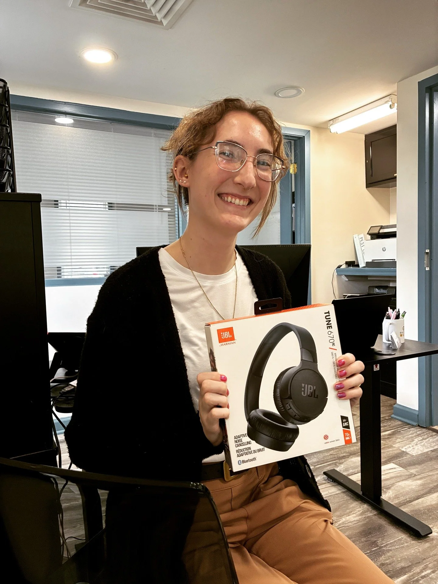 🎧 Giveaway Winner 🎧

Thanks to everyone who entered! We&rsquo;ve picked a winner 👇

Congrats to 🏆 @rebecca_167 🏆

You&rsquo;ve won a JBL headset &mdash; hope you enjoy it! 🎶

We appreciate everyone who participated. Stay tuned for more giveaway