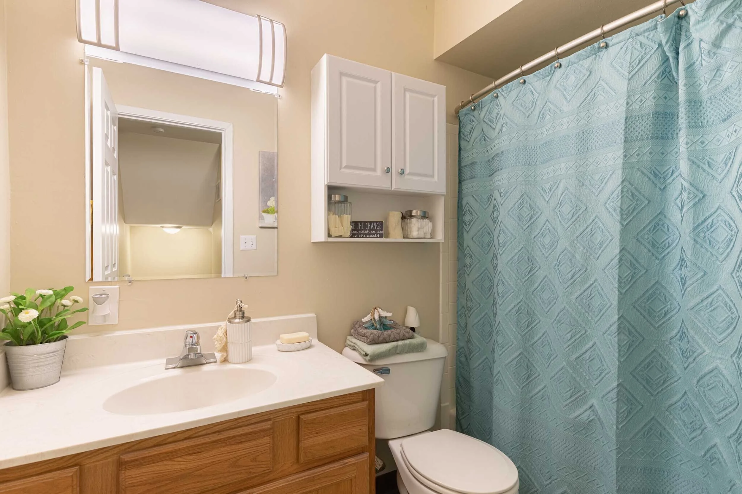 Oxford West | Apartments near Miami University | Bathroom