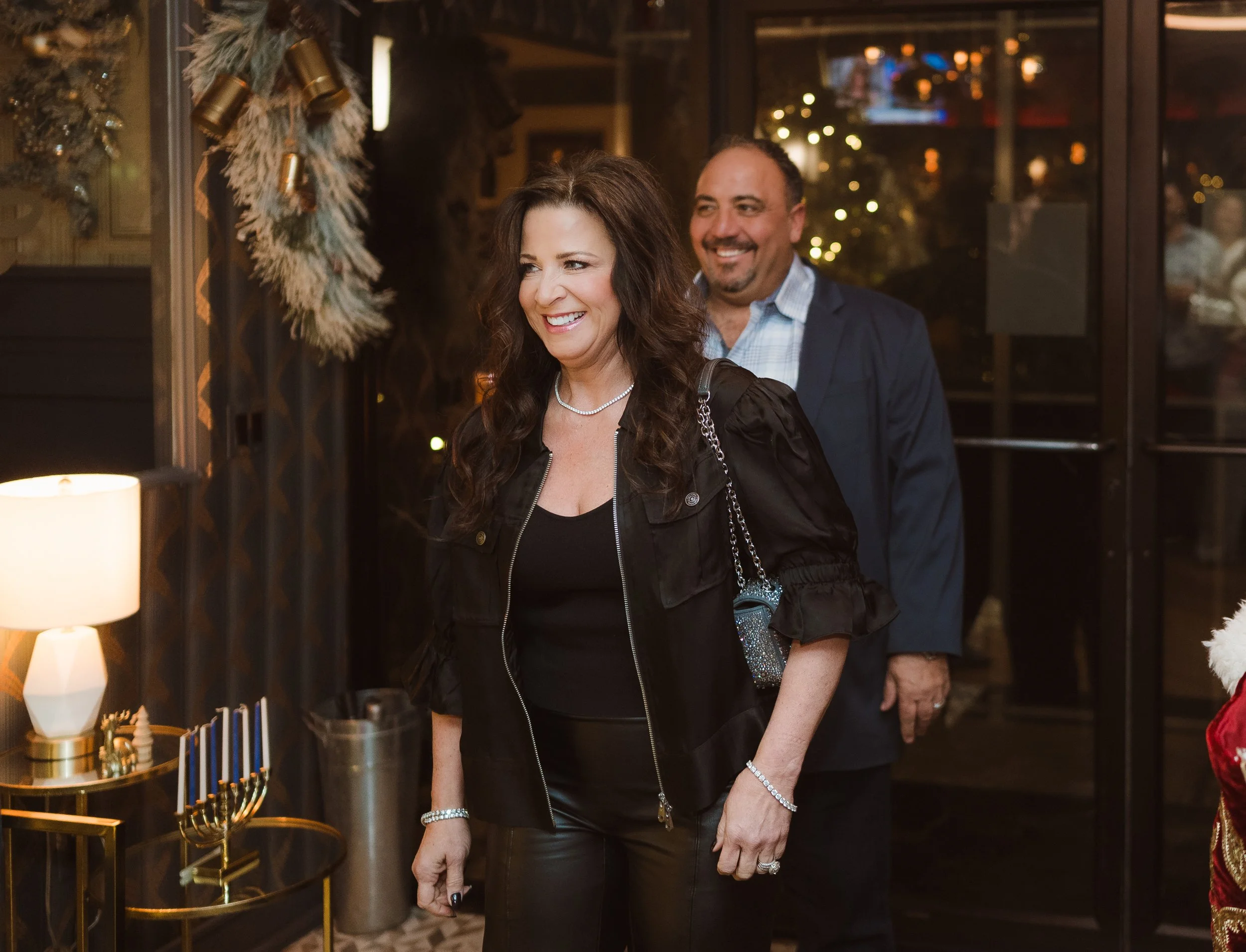 saly-gs-restaurant-surprise-birthday-party-by-the-jersey-city-photographer-2169 (1).jpg