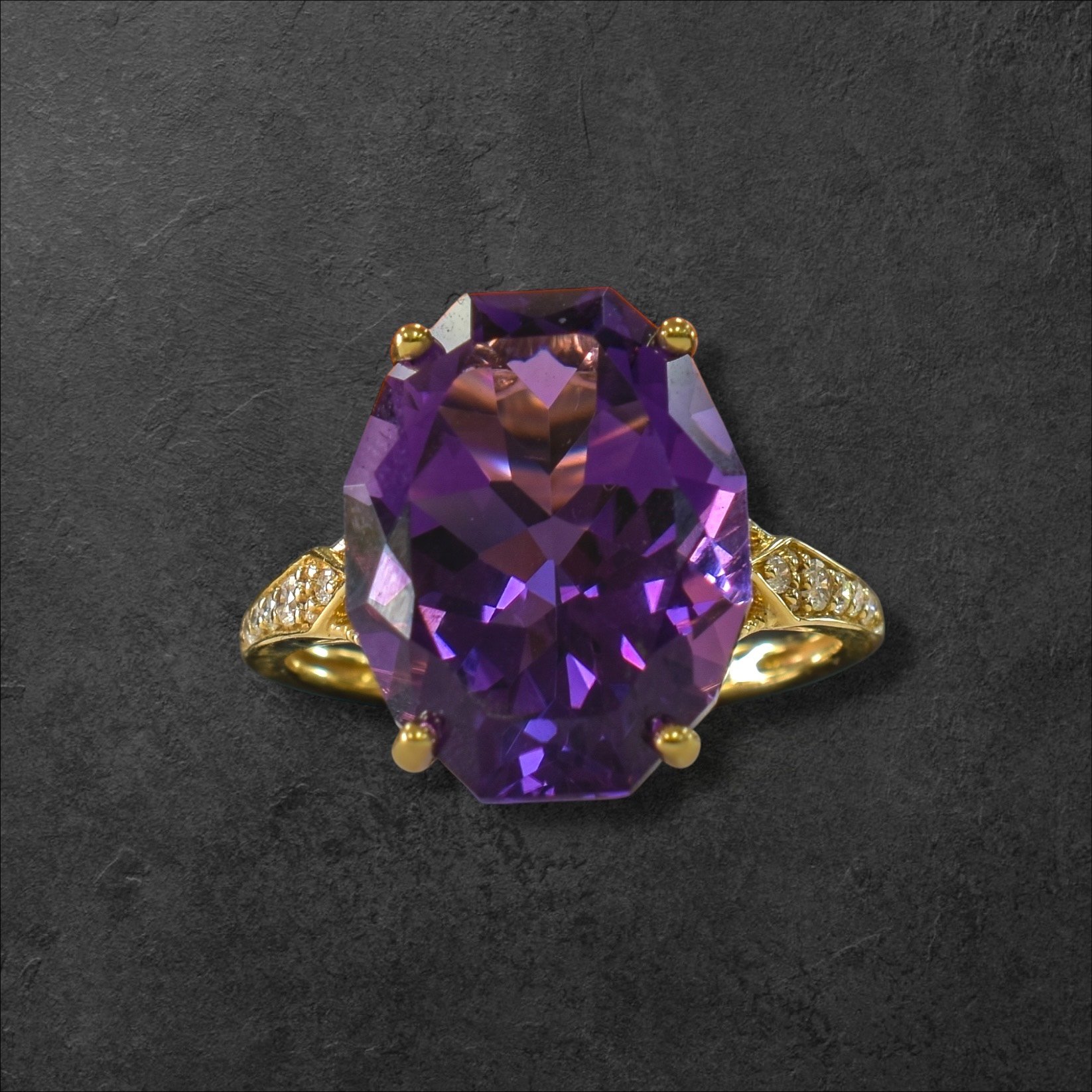 Oval Amethyst Ring