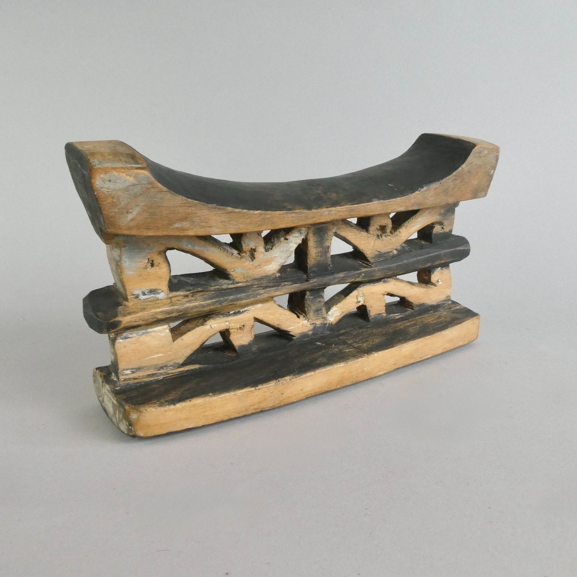 Papua Neckrest