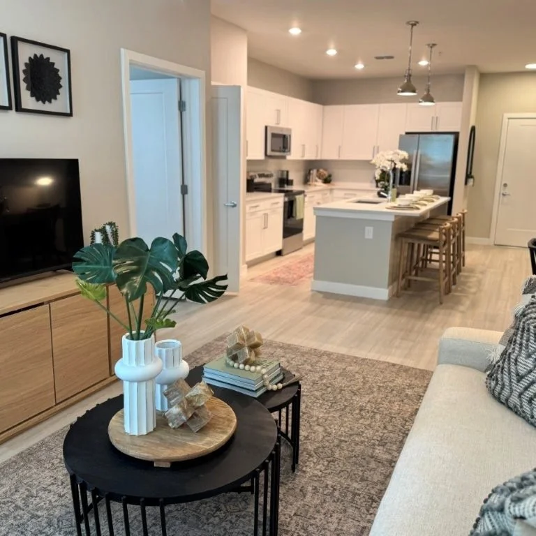 Excited to showcase the recently delivered model apartment at 𝗣𝗿𝗲𝘀𝗲𝗿𝘃𝗲 𝗮𝘁 𝗪𝗲𝘀𝘁 𝗖𝗮𝗿𝗿𝗼𝗹𝗹 in Kissimmee, Florida.
This new multifamily community brings together 380 thoughtfully designed one-, two-, and three-bedroom residences&mdash