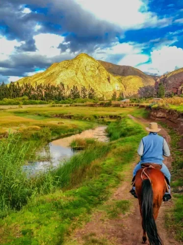 Sacred-Valley-Horseback-Riding-10.webp